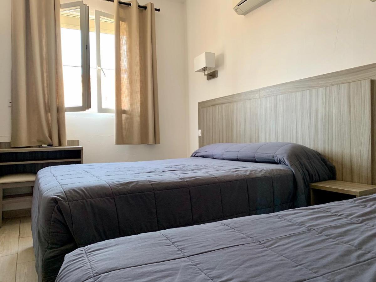 Hotel Les Palmiers En Camargue 2*